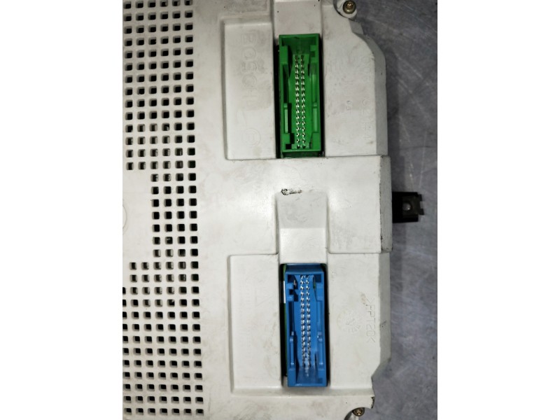 Recambio de cuadro instrumentos para volkswagen touareg (7la) referencia OEM IAM 0263632003  