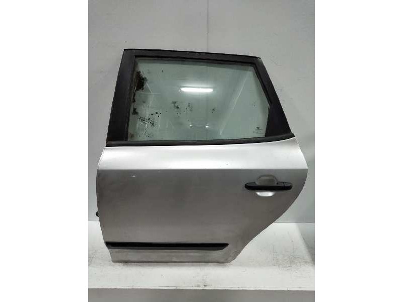 Recambio de puerta trasera izquierda para kia cee´d sporty wagon 1.6 cat referencia OEM IAM    Recambio de puerta trasera izquierda para kia cee´d sporty wagon 1.6 cat referencia OEM IAM
