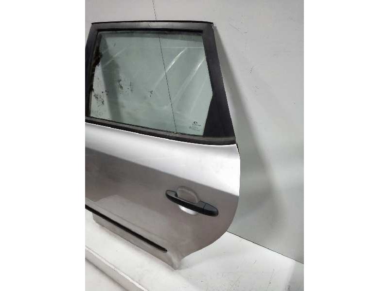 Recambio de puerta trasera izquierda para kia cee´d sporty wagon 1.6 cat referencia OEM IAM    Recambio de puerta trasera izquierda para kia cee´d sporty wagon 1.6 cat referencia OEM IAM
