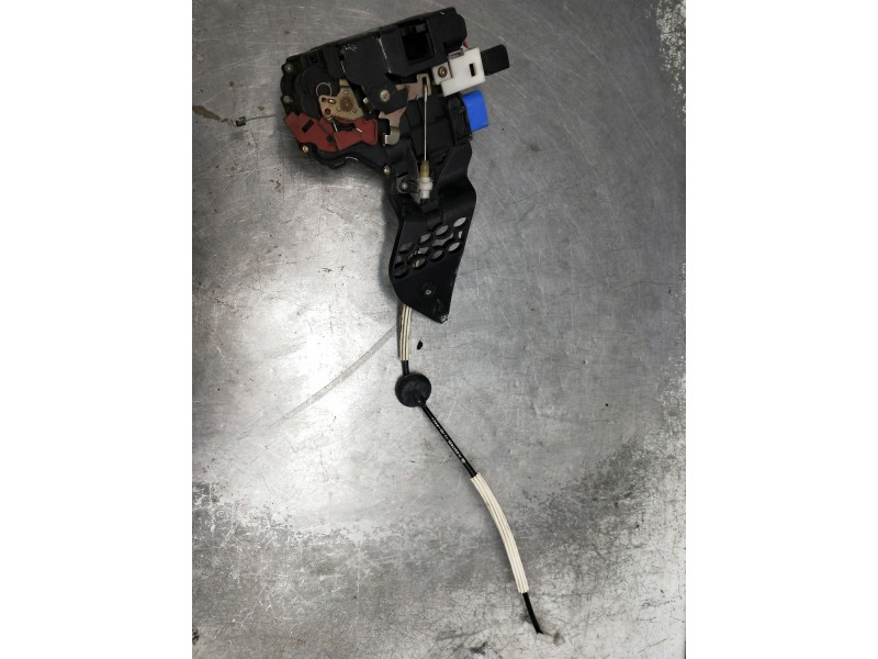 Recambio de motor cierre centralizado delantero derecho para volkswagen touareg (7la) referencia OEM IAM 3D1837016A 991625101 5P