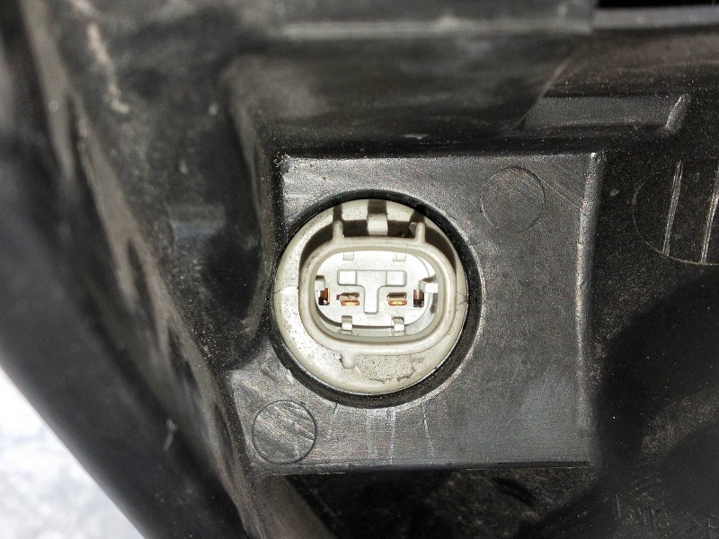 Recambio de faro izquierdo para toyota rav 4 (a2) referencia OEM IAM   PARA PULIRLO