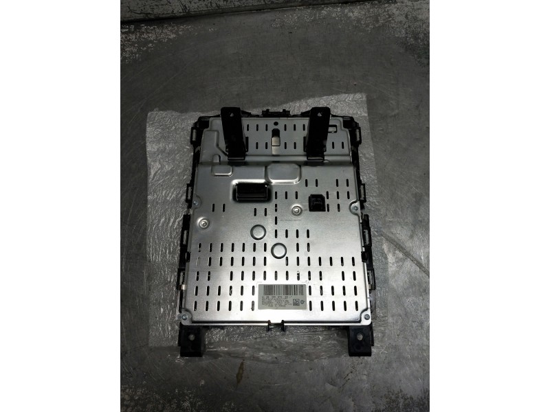 Recambio de pantalla multifuncion para renault megane iv berlina 5p referencia OEM IAM 28090974  