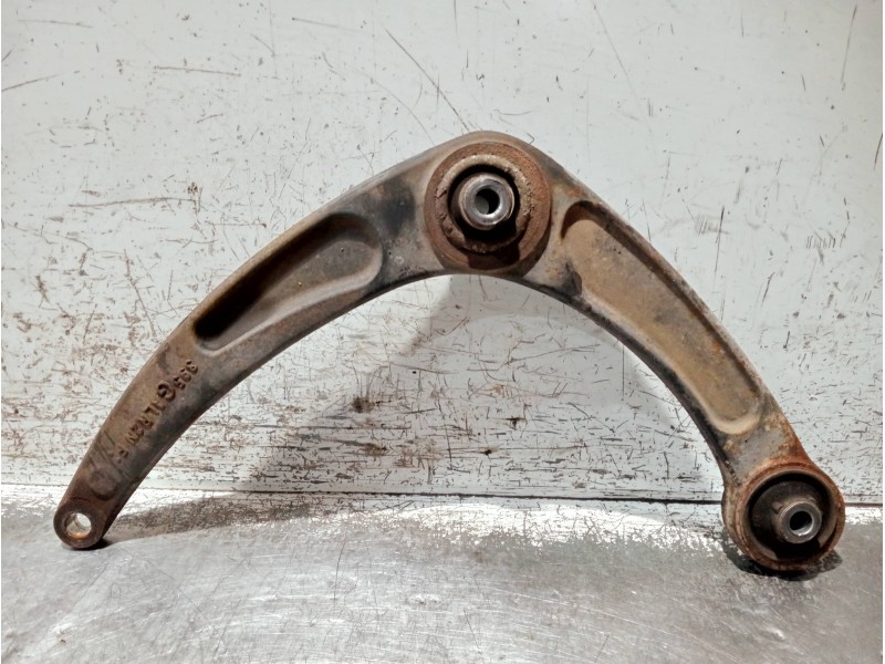 Recambio de brazo suspension inferior delantero izquierdo para citroen c4 coupe referencia OEM IAM   