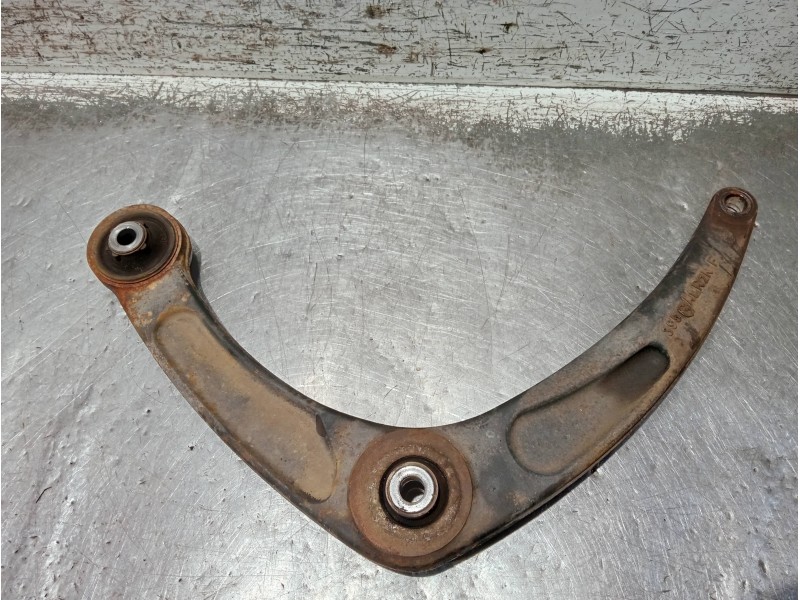 Recambio de brazo suspension inferior delantero izquierdo para citroen c4 coupe referencia OEM IAM   