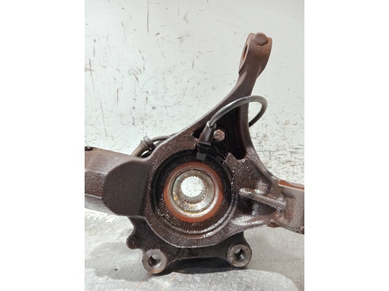 Recambio de mangueta delantera izquierda para citroen c4 coupe referencia OEM IAM   