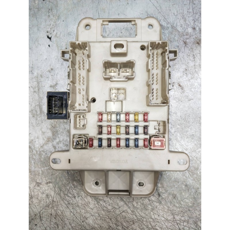 Recambio de caja reles / fusibles para toyota rav 4 (a2) referencia OEM IAM 8198050030 0665004650 