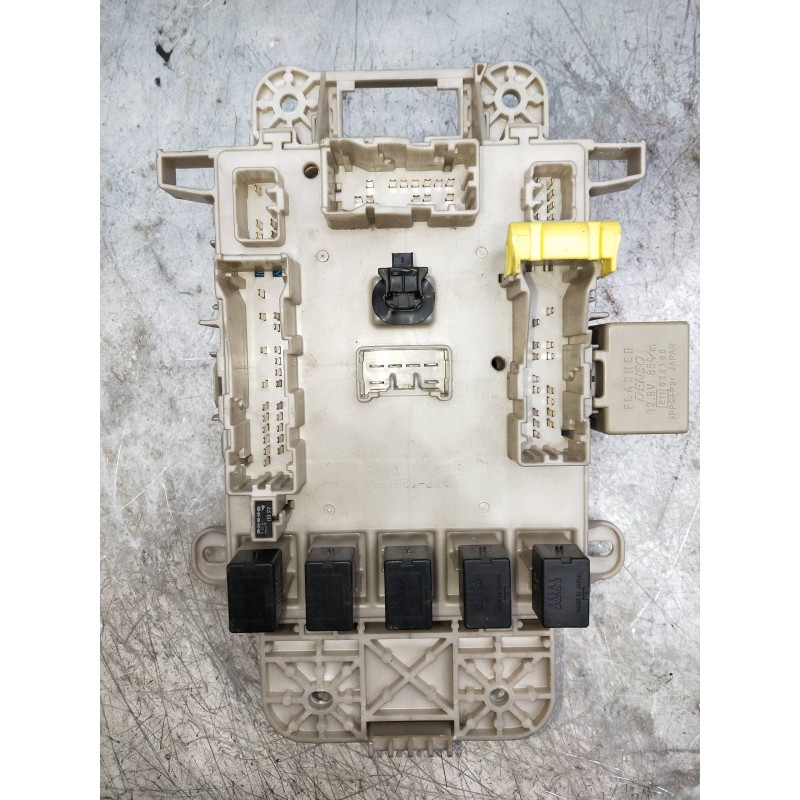 Recambio de caja reles / fusibles para toyota rav 4 (a2) referencia OEM IAM 8198050030 0665004650 