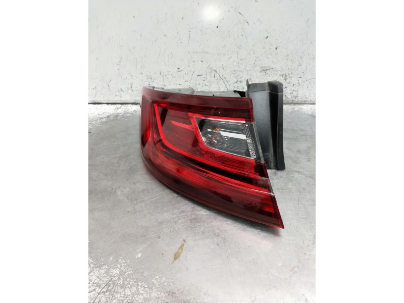 Recambio de piloto trasero izquierdo para renault megane iv berlina 5p referencia OEM IAM 265554829R 90071602 