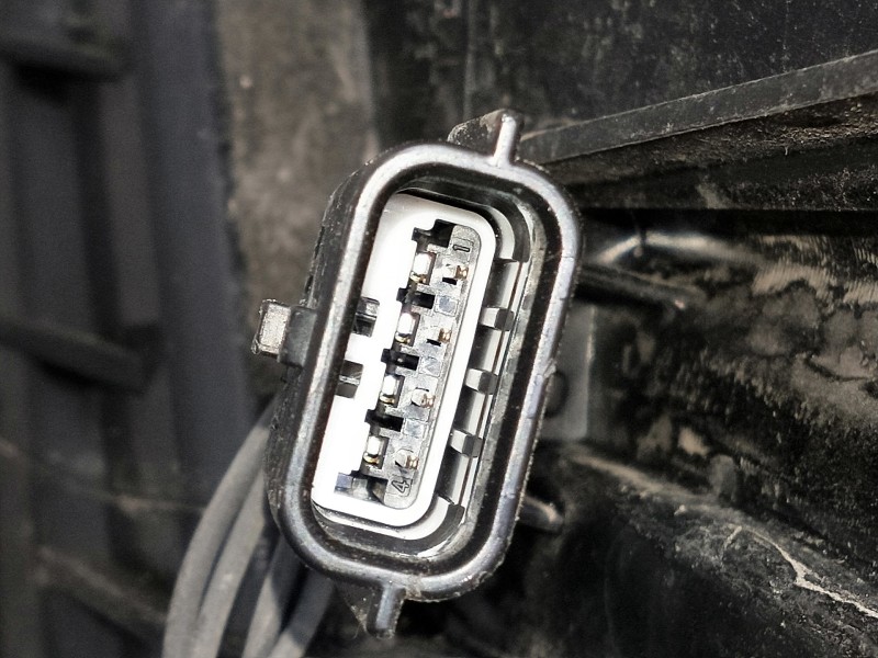 Recambio de piloto trasero izquierdo para renault megane iv berlina 5p referencia OEM IAM 265554829R 90071602 