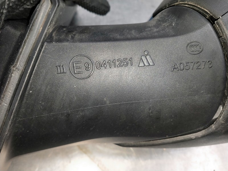 Recambio de retrovisor derecho para renault megane iv berlina 5p referencia OEM IAM 0411251 A057273 