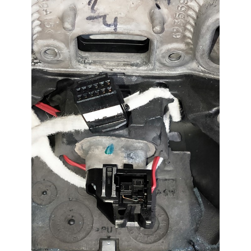 Recambio de volante para renault megane iv berlina 5p referencia OEM IAM 484005825R 1909210981.  628660900E 627454300A