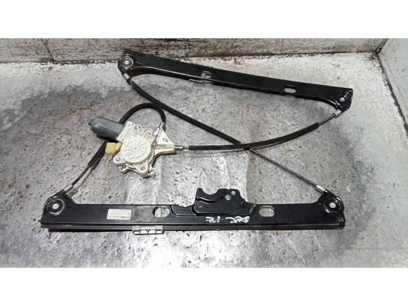 Recambio de elevalunas delantero izquierdo para mercedes vaneo (w414) furgoneta compacta 1.6 cat referencia OEM IAM A4147200546 