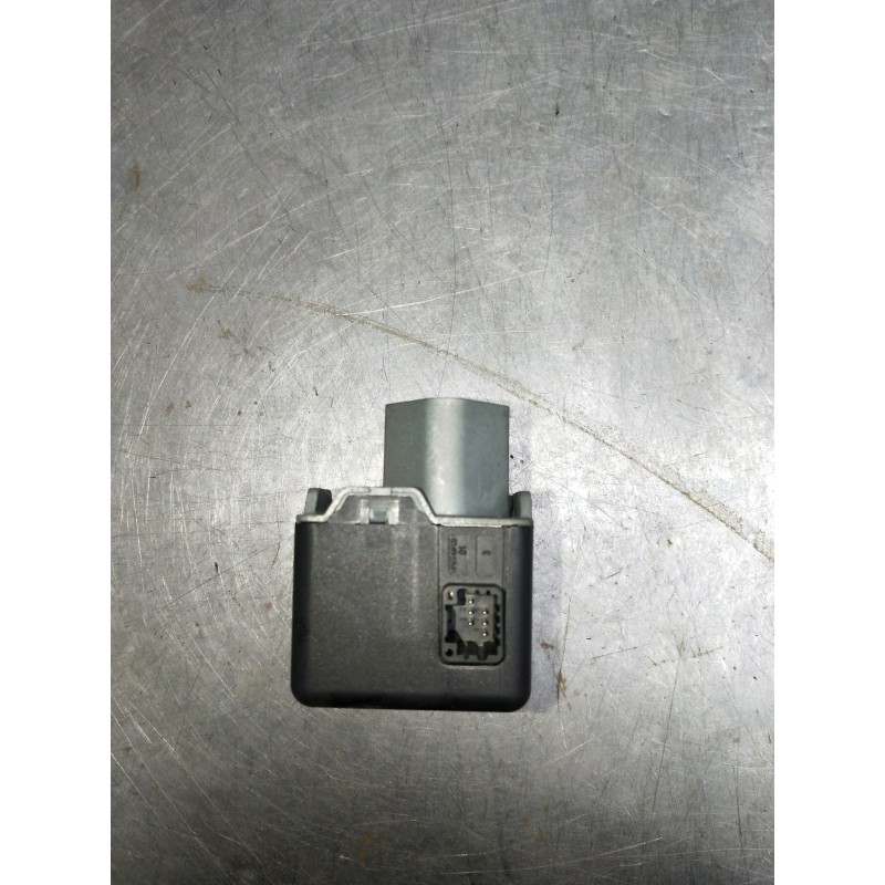 Recambio de modulo electronico para renault megane iv berlina 5p referencia OEM IAM 487002725RR1 3468240102 