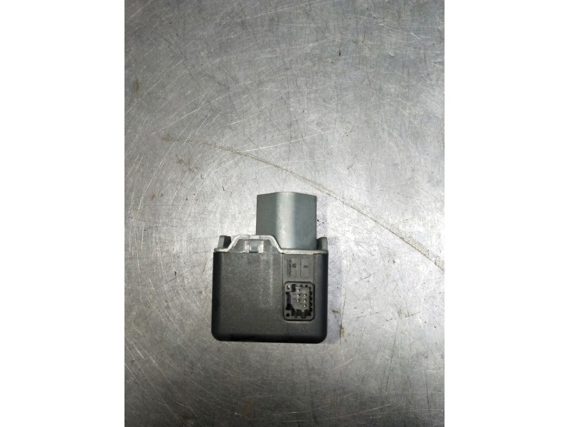 Recambio de modulo electronico para renault megane iv berlina 5p referencia OEM IAM 487002725RR1 3468240102 