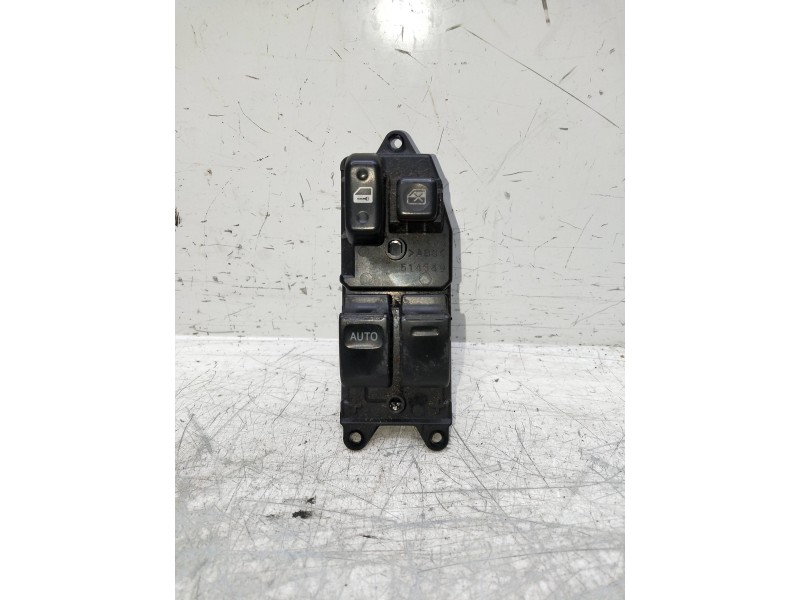 Recambio de mando elevalunas delantero izquierdo para toyota rav 4 (a2) referencia OEM IAM 8482045720  3P