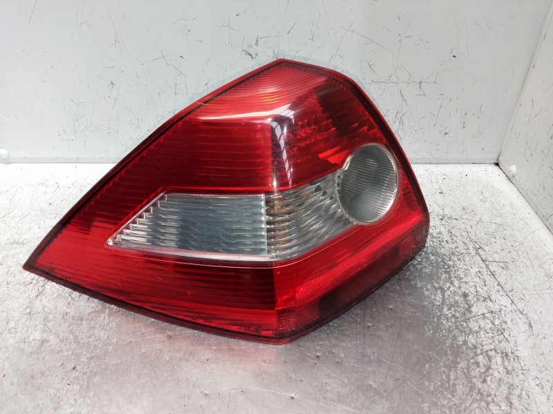 Recambio de piloto trasero izquierdo para renault megane ii classic berlina referencia OEM IAM   