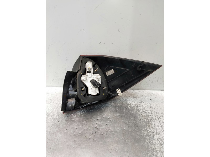 Recambio de piloto trasero izquierdo para renault megane ii classic berlina referencia OEM IAM   