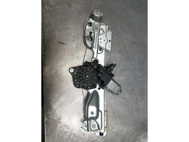 Recambio de elevalunas trasero izquierdo para renault megane iv berlina 5p referencia OEM IAM 430106F0 1905140319191. C89711100 