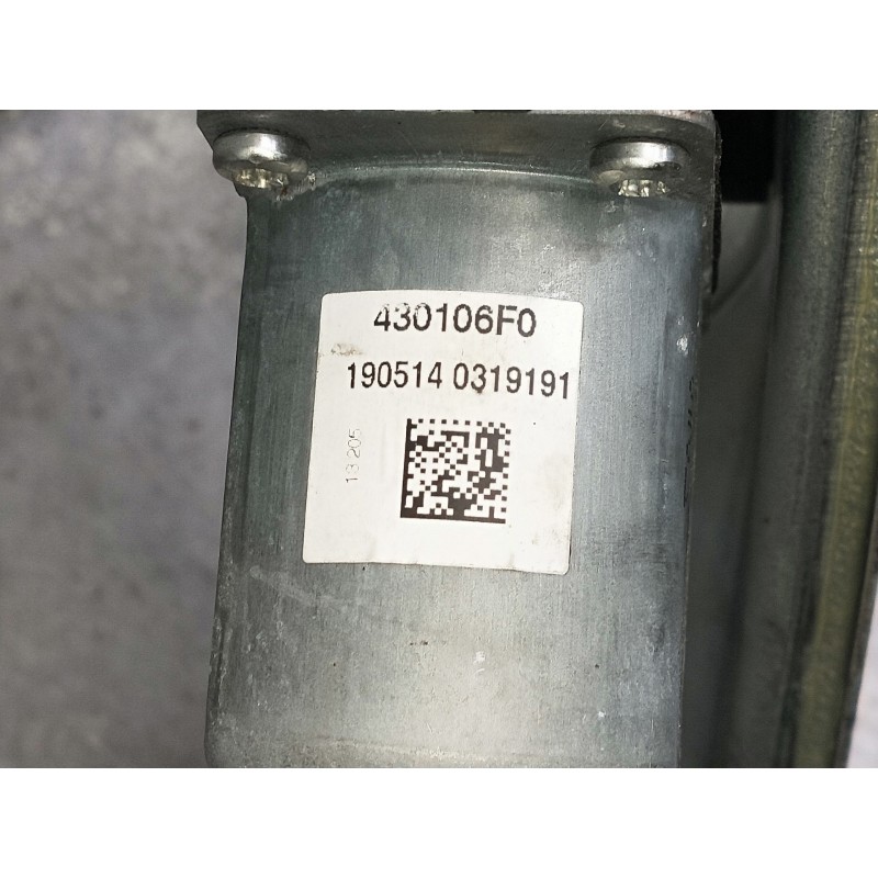 Recambio de elevalunas trasero izquierdo para renault megane iv berlina 5p referencia OEM IAM 430106F0 1905140319191. C89711100 