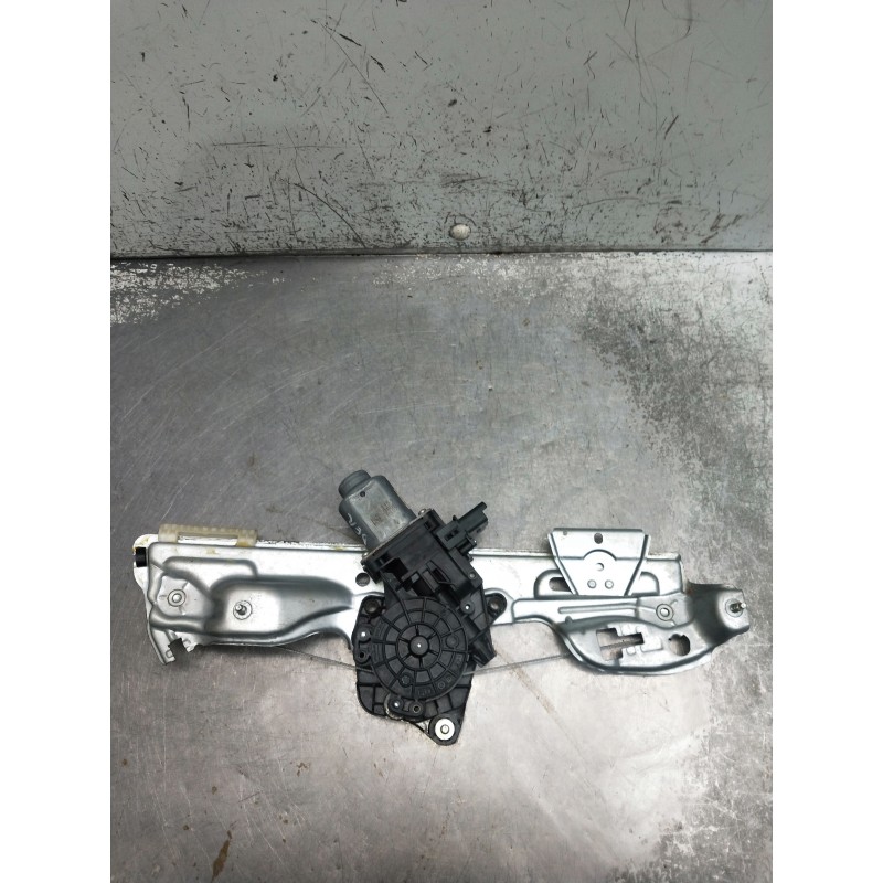 Recambio de elevalunas trasero derecho para renault megane iv berlina 5p referencia OEM IAM 430106F0 1905080401252. C89711100 5P