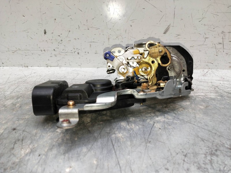 Recambio de motor cierre centralizado delantero derecho para toyota rav 4 (a2) referencia OEM IAM   3P