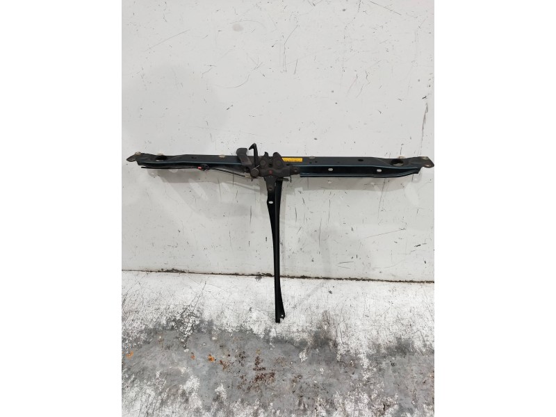 Recambio de panel frontal para toyota rav 4 (a2) referencia OEM IAM G5884  