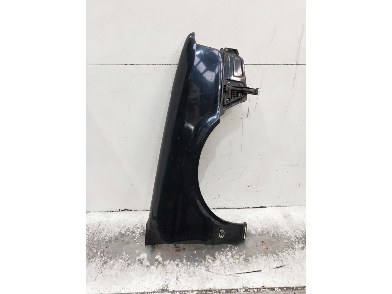 Recambio de aleta delantera derecha para audi 80 2.0 i referencia OEM IAM   