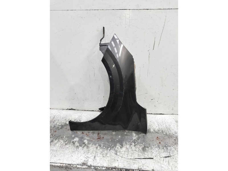 Recambio de aleta delantera izquierda para peugeot 208 (p2) referencia OEM IAM   