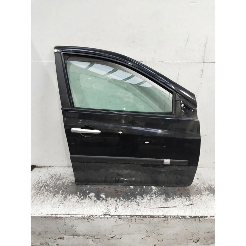 Recambio de puerta delantera derecha para renault clio iii referencia OEM IAM   5P