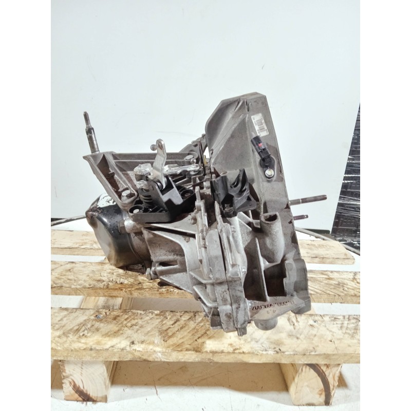 Recambio de caja cambios para renault clio iii referencia OEM IAM JH3141 5122571 5V