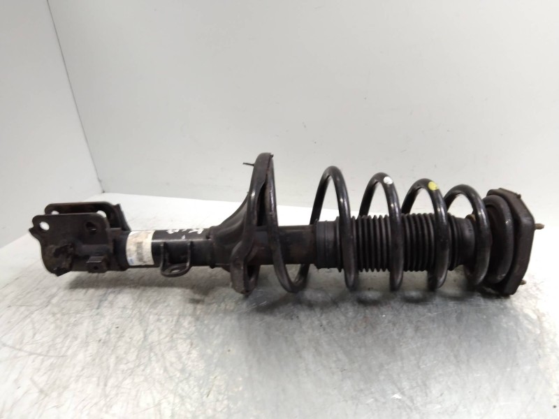 Recambio de amortiguador trasero derecho para kia sportage 2.0 crdi referencia OEM IAM   