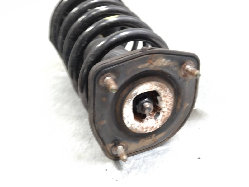 Recambio de amortiguador trasero derecho para kia sportage 2.0 crdi referencia OEM IAM   