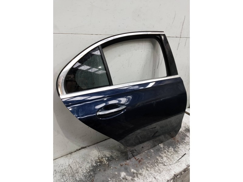 Recambio de puerta trasera derecha para mercedes clase c (w206) c 220 d referencia OEM IAM   4P