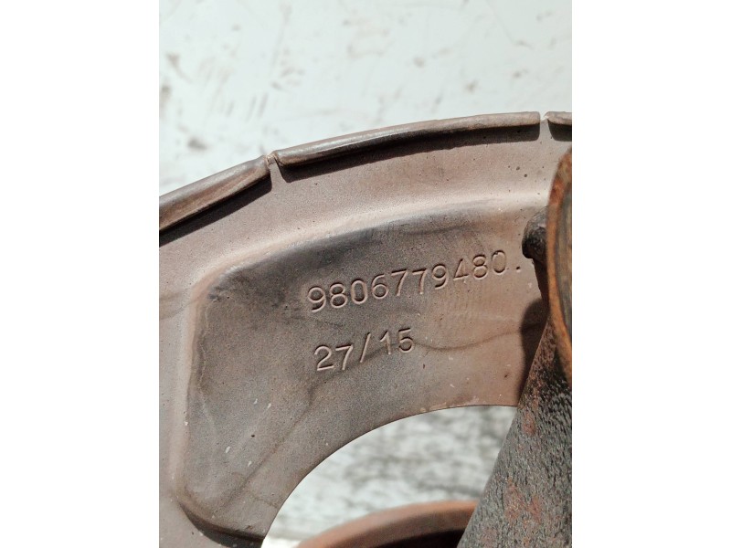 Recambio de mangueta delantera derecha para citroen c4 picasso referencia OEM IAM 9806779480  