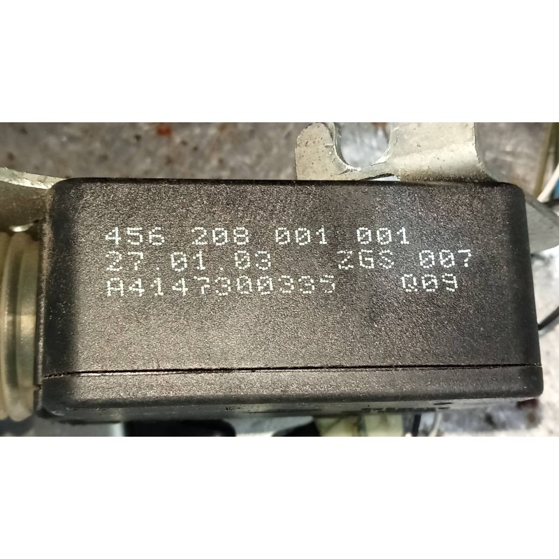 Recambio de motor cierre centralizado trasero derecho para mercedes vaneo (w414) furgoneta compacta 1.6 cat referencia OEM IAM A