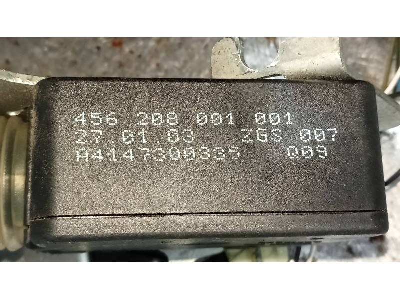 Recambio de motor cierre centralizado trasero derecho para mercedes vaneo (w414) furgoneta compacta 1.6 cat referencia OEM IAM A