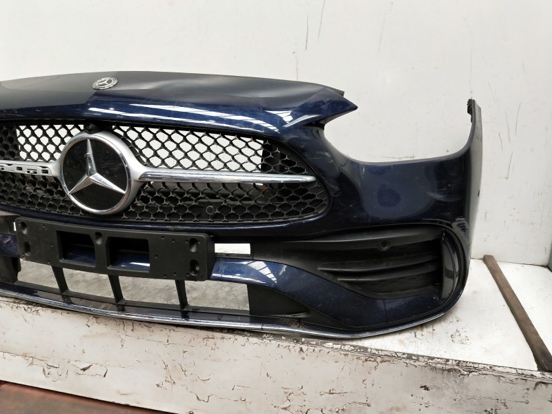 Recambio de paragolpes delantero para mercedes clase c (w206) c 220 d referencia OEM IAM  OJO VER FOTOS EL ESTRELLA ROTA Y TIENE