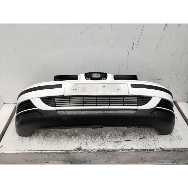 Recambio de paragolpes delantero para seat leon (1m1) referencia OEM IAM  VER FOTOS REJILLA ROTA