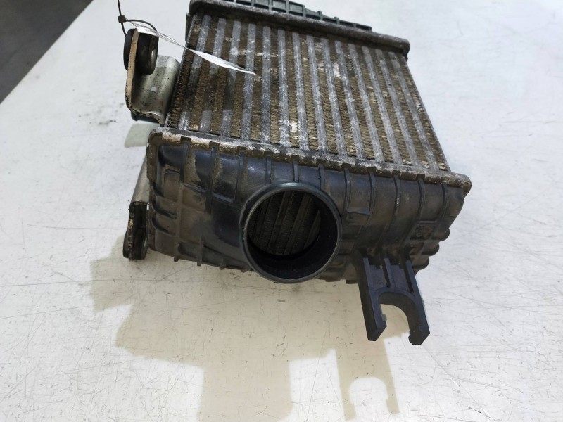 Recambio de intercooler para kia sportage 2.0 crdi referencia OEM IAM 282702725X  