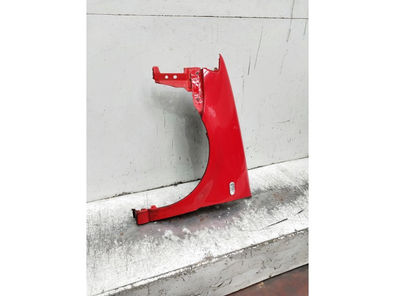 Recambio de aleta delantera izquierda para volkswagen polo berlina (6n2) referencia OEM IAM   
