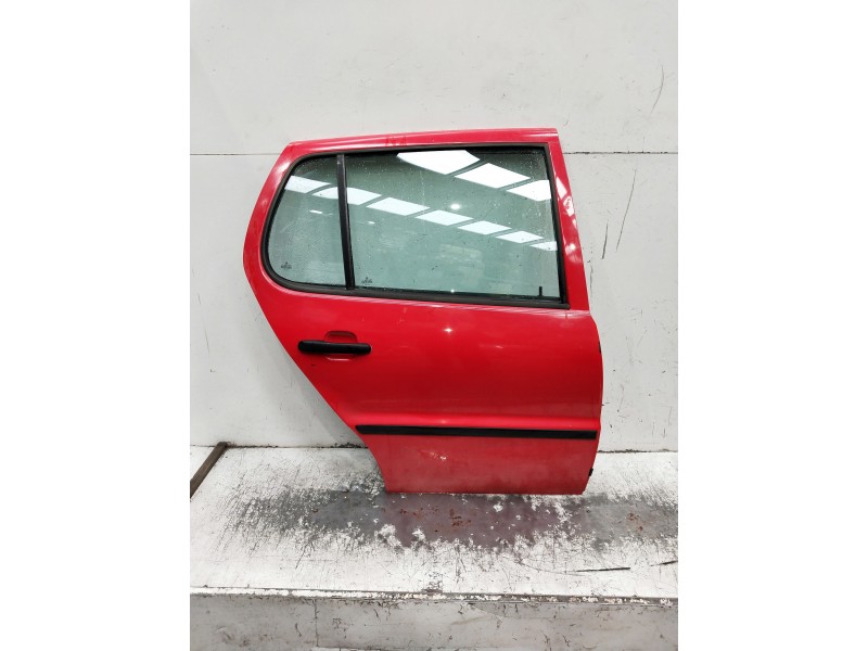 Recambio de puerta delantera derecha para volkswagen polo berlina (6n2) referencia OEM IAM   5P