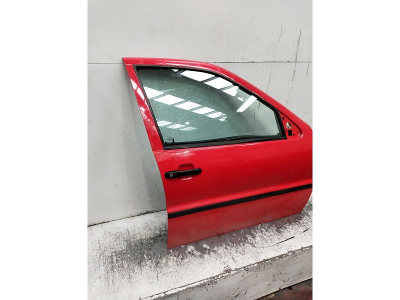 Recambio de puerta delantera derecha para volkswagen polo berlina (6n2) referencia OEM IAM   5P