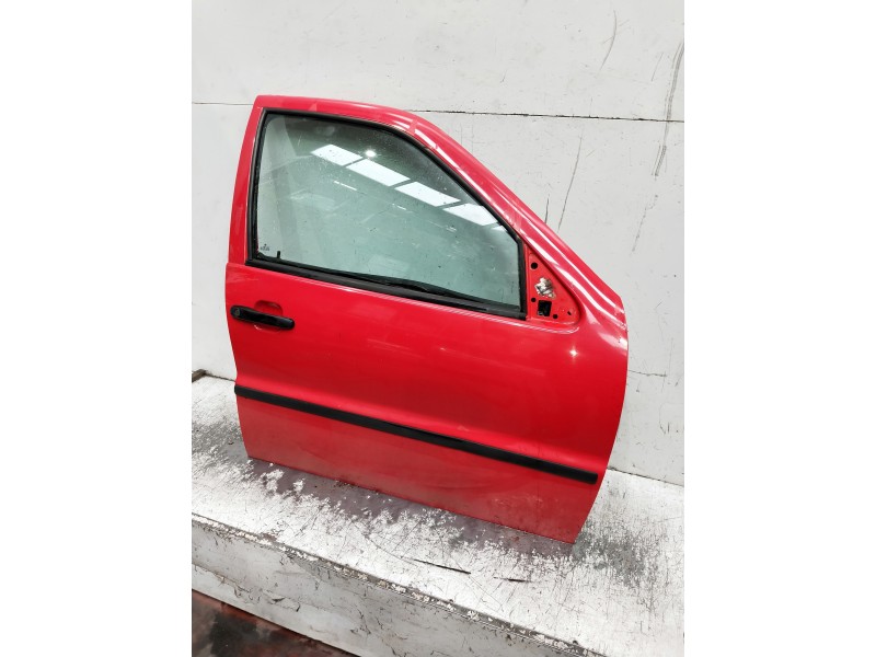 Recambio de puerta delantera derecha para volkswagen polo berlina (6n2) referencia OEM IAM   5P