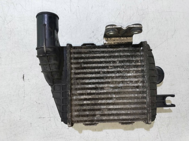 Recambio de intercooler para kia sportage 2.0 crdi referencia OEM IAM 282702725X  