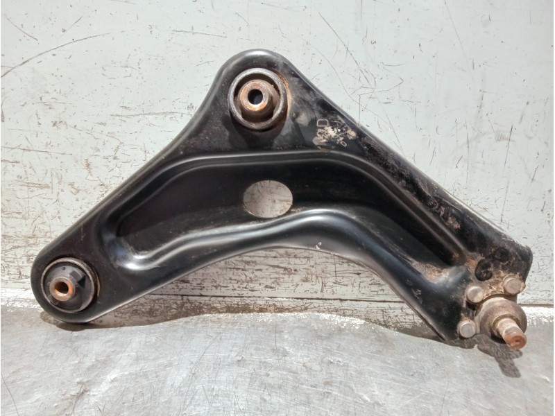 Recambio de brazo suspension inferior delantero derecho para citroen c3 referencia OEM IAM   