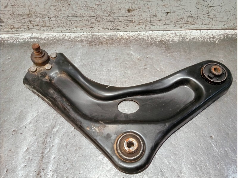 Recambio de brazo suspension inferior delantero derecho para citroen c3 referencia OEM IAM   