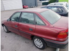 opel astra f berlina del año 1996 2
