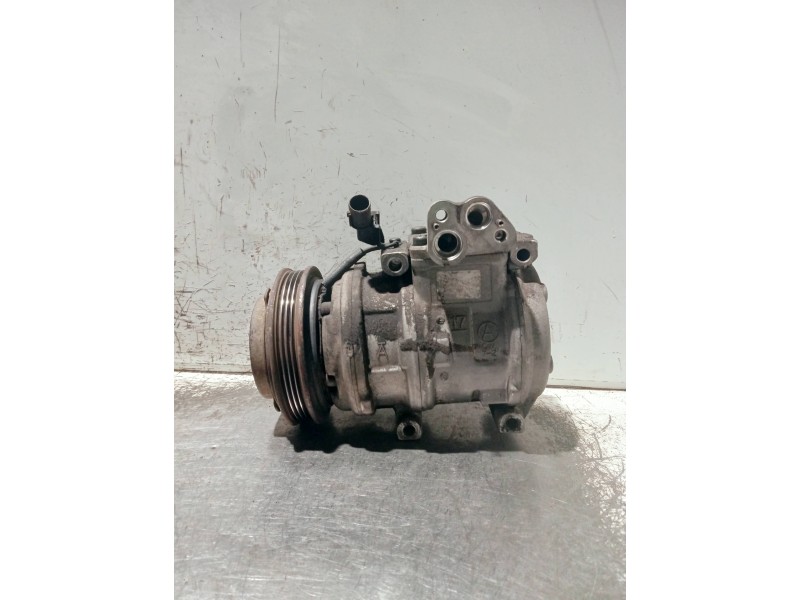 Recambio de compresor aire acondicionado para kia carnival ii referencia OEM IAM 1325025500  