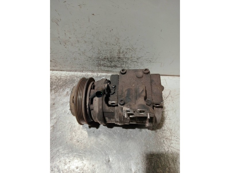 Recambio de compresor aire acondicionado para kia carnival ii referencia OEM IAM 1325025500  