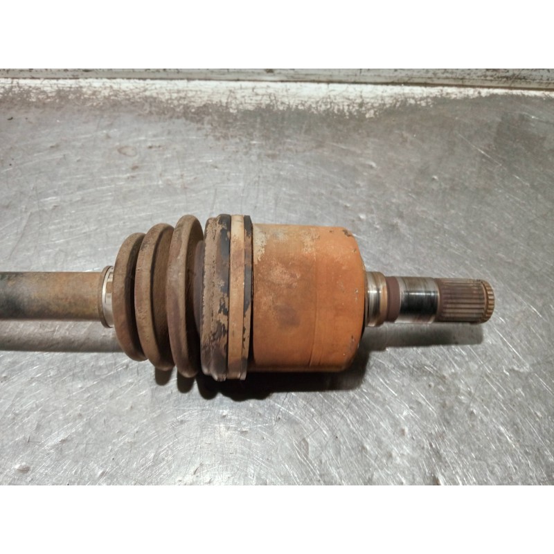 Recambio de transmision delantera izquierda para kia carnival ii referencia OEM IAM CNVJ3MT  